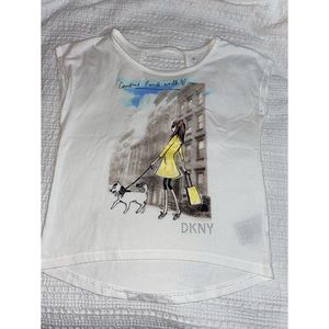 Cute white shirt 💛